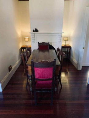 The Globe Cottage, Castlemaine